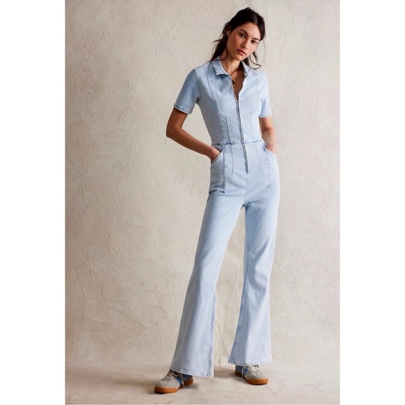 New Free People Jayde Flare Jumpsuit Denim Jean We The Free Whimsy Blue Medium - Picture 1 of 12
